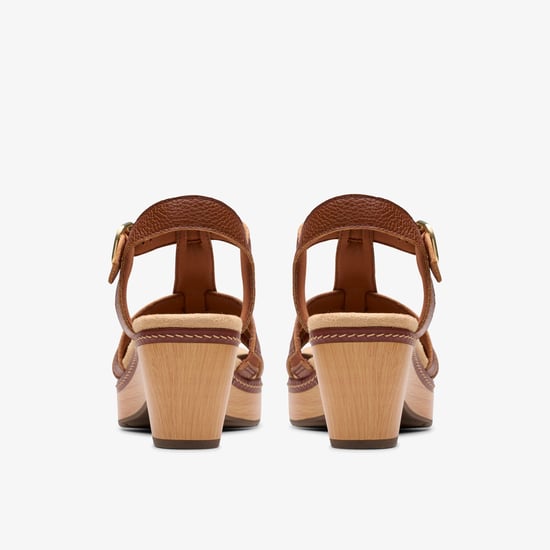 Sandalias Seannah Madi en color tan - Image 5