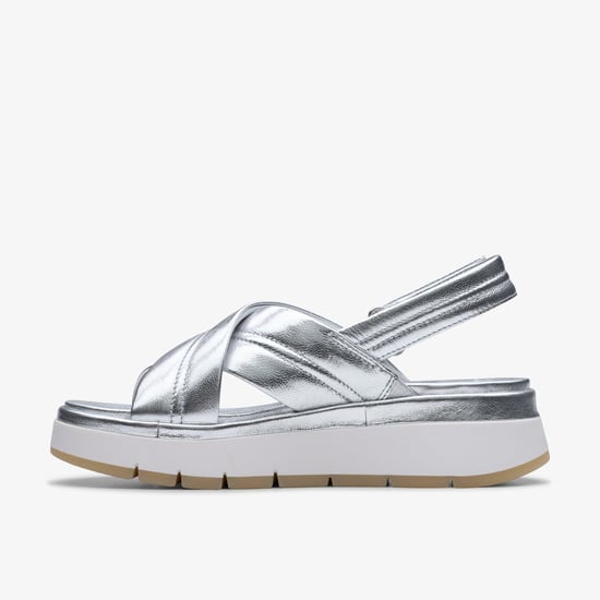 Sandalias de Cuero Plata Cruz Tuscanas - Image 2
