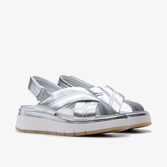 Sandalias de Cuero Plata Cruz Tuscanas - Image 4