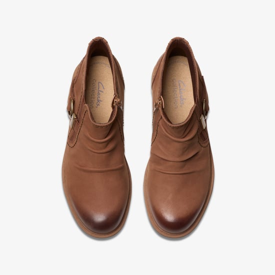 Botas Nubuck Clara Tan de Hearth - Image 6