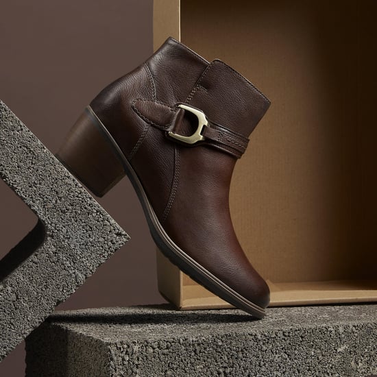 Botas Neva Buckle en color caramelo británico - Image 4