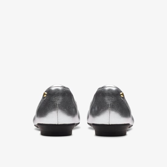 Zapatos Metálicos de Plata Clara Candra - Image 5
