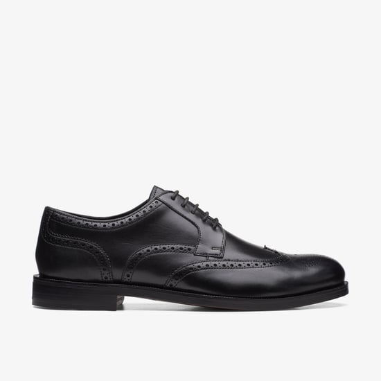 Zapatos de Piel Negra Brogue con Alas Craftdean - Image 1