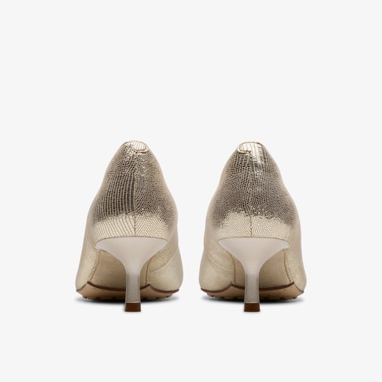 Zapatos Adela Court Champagne Int - Image 5