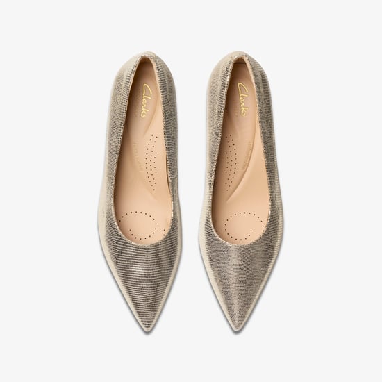Zapatos Adela Court Champagne Int - Image 6