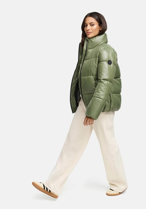 Chaqueta de invierno Marikoo Hazalee para mujer estilo puffer con acabado brillante - Image 6