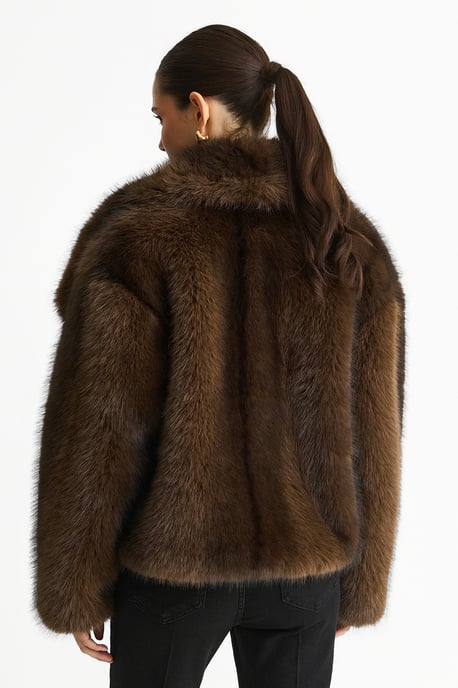 Chaqueta de pelo sintético con solapas en degradado de café - Image 4