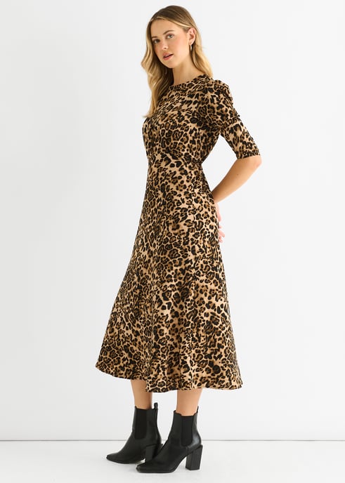 Vestido midi recto de satén con estampado animal marrón - Image 3