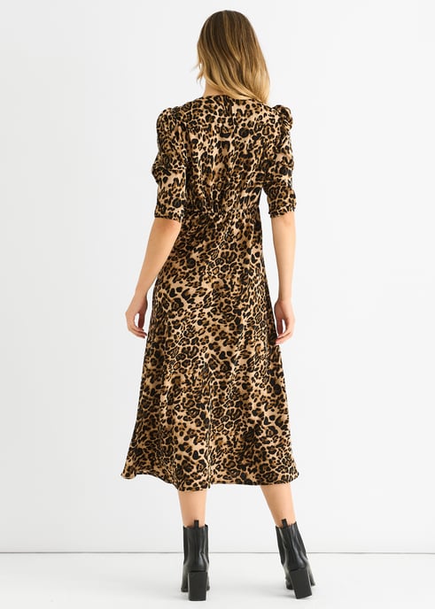 Vestido midi recto de satén con estampado animal marrón - Image 4