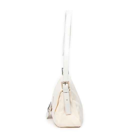 Fendi Flap Crossbody en Marfil/Blanco Lienzo - Image 3