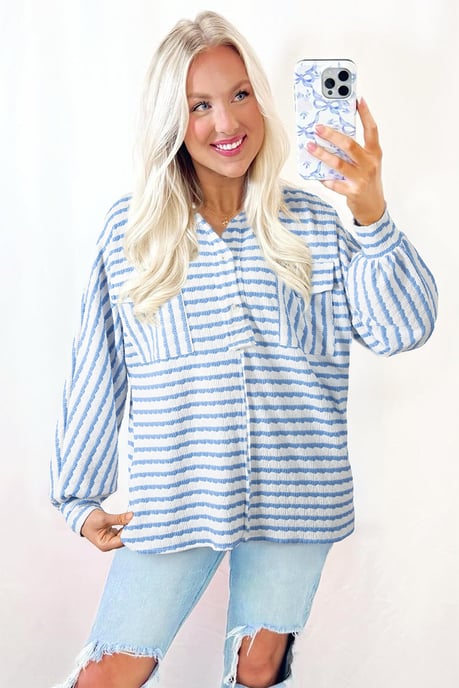 Blusa de botones a rayas - Image 2