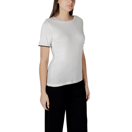 Camiseta con manga de concha - Image 3