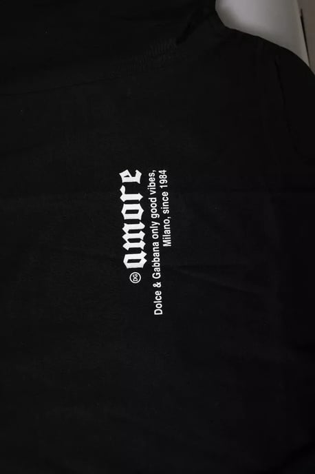 Camiseta Gráfica de Manga Corta Amore - Image 6