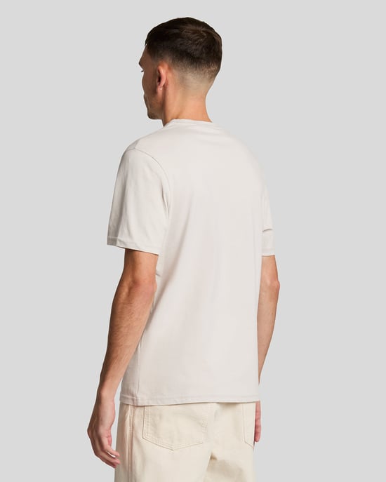 Camiseta con logo en el pecho de la marca Lyle & Scott - Image 3