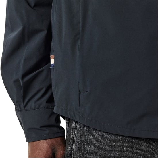 Chaqueta Negra Elástica Aquascutum Active - Image 5