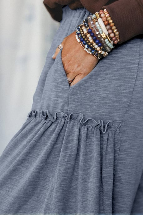 Pantalones de pierna ancha con bolsillo y volantes - Image 5