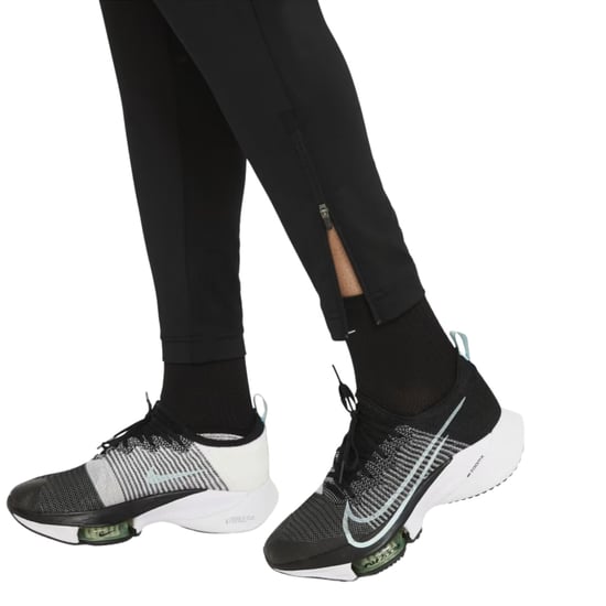 Pantalones Negros Nike Dri-fit Essentials - Image 4