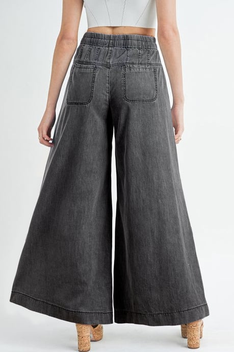 Jeans de pierna ancha con cierre de botones y cordón ajustable - Image 6