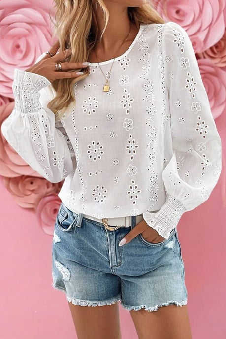 Blusa de Manga Larga Bordada con Ojetes - Image 5