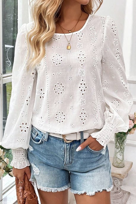 Blusa de Manga Larga Bordada con Ojetes - Image 6