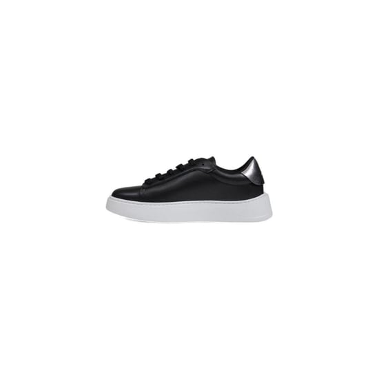 Zapatillas de Plataforma con Estrellas de Cuero - Image 4