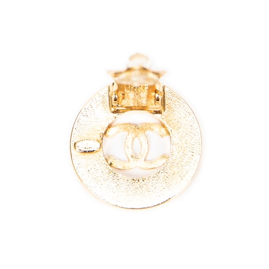 Chanel CC Round Clip On Earrings  en Oro Acero inoxidable sin níquel - Image 6