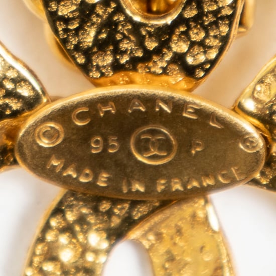 Chanel Large CC Logo Clover Pendant Necklace en Oro Acero inoxidable sin níquel - Image 3