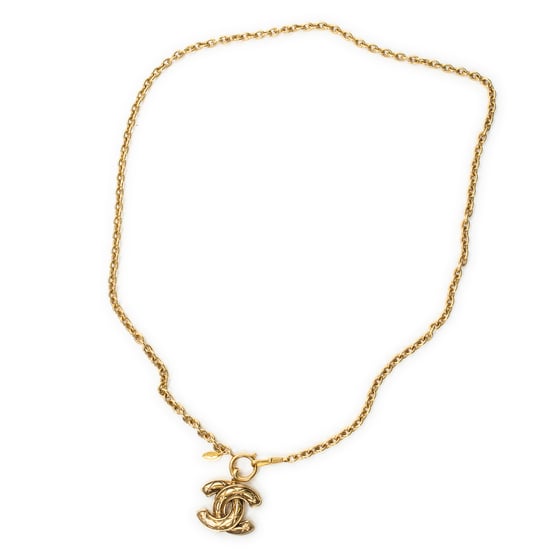 Chanel Quilted CC Pendant Chain Necklace en Oro Acero inoxidable sin níquel - Image 1