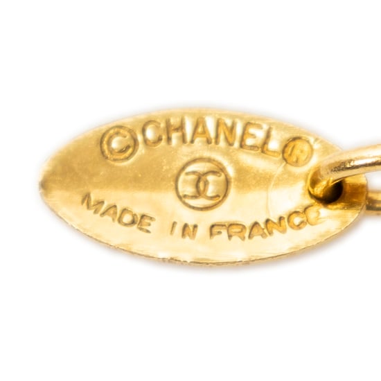 Chanel Quilted CC Pendant Chain Necklace en Oro Acero inoxidable sin níquel - Image 3