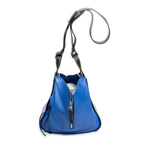 Loewe Small Bicolor Hammock en Azul/Negro Piel de becerro - Image 3