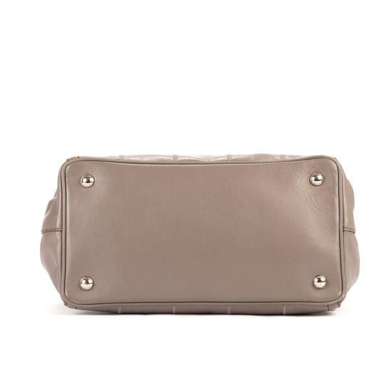 Prada Canapa en Taupe Piel de becerro - Image 6