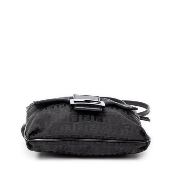 Fendi Small Flap Crossbody en Negro Lienzo - Image 6