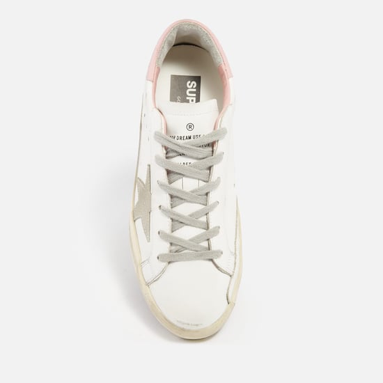Entrenadores de cuero Superstar Golden Goose para mujer en blanco - Image 4