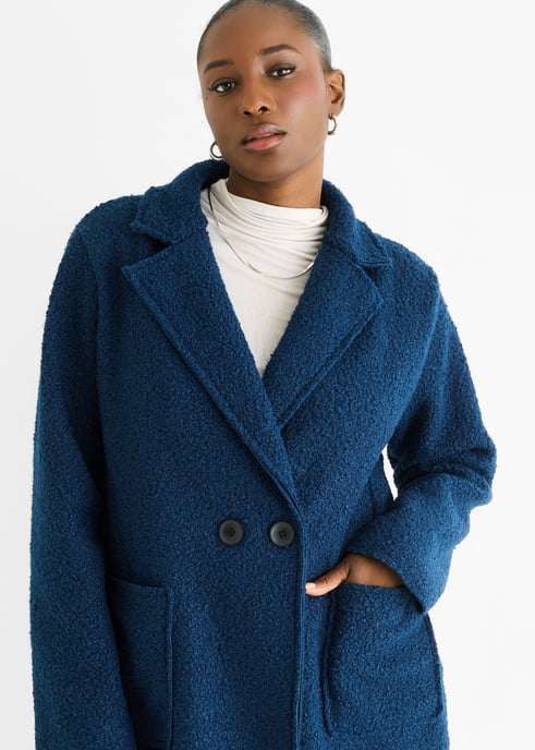 Chaqueta azul marino de doble botonadura y largo medio con forro de piel de oveja - Image 2