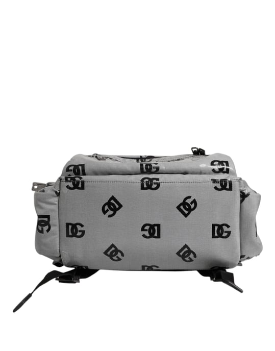 Mochila de lona gris y negra con logo DG - Image 5
