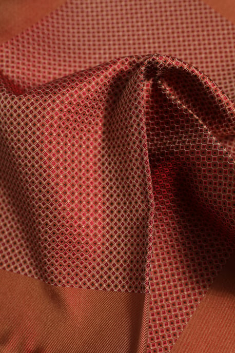 Foulard de seda naranja cuadrado para hombre - Image 3