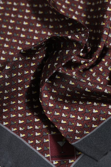 Foulard de seda cuadrado color burdeos - Image 4