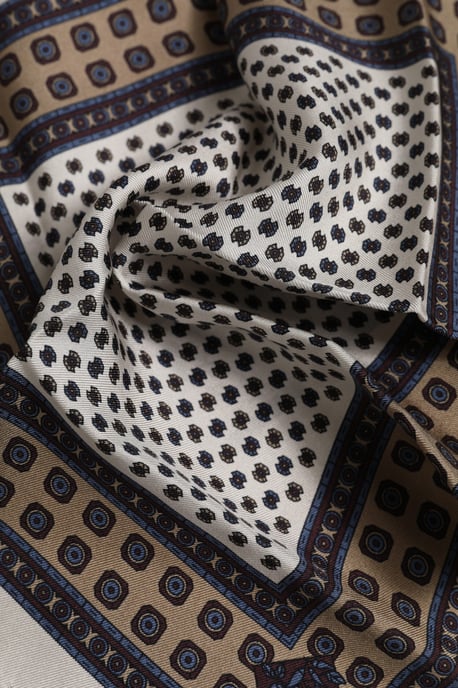 Foulard de hombres cuadrado con patrón multicolor - Image 4