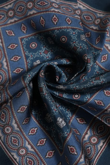 Pañuelo de Seda Azul Impresa para Hombre - Image 4