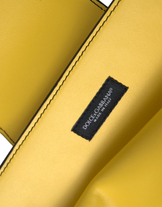 Bolso de cuero liso amarillo con logo DG, tipo clutch y bandolera - Image 4