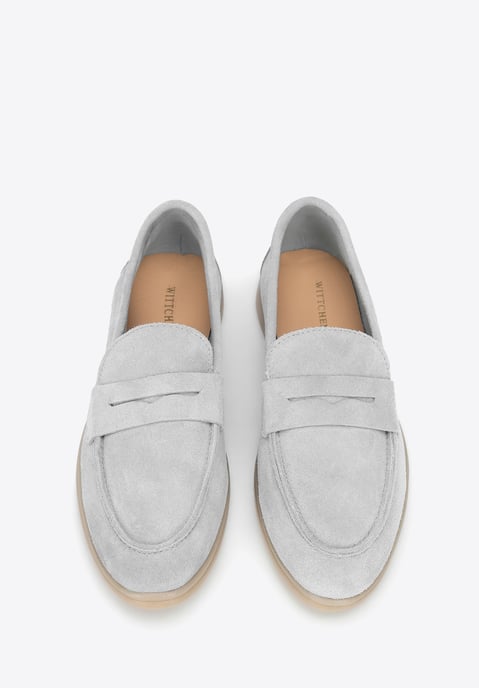 Mocasines clásicos de ante gris claro para mujer de Wittchen - Image 3