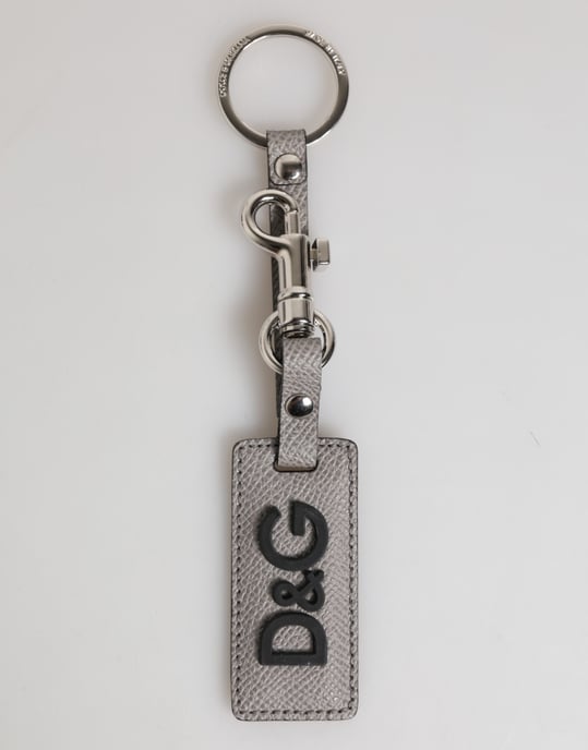 Llavero de metal con anillo y logo en cuero gris para hombre - Image 1