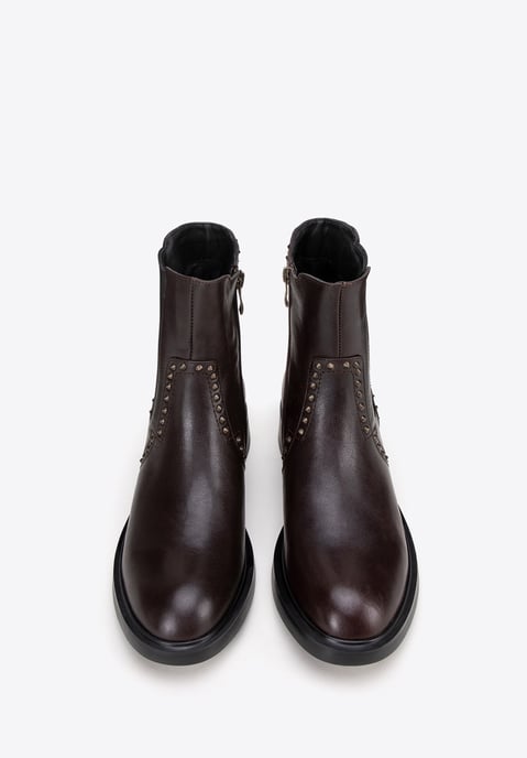Botas Chelsea de piel para mujer Wittchen con remaches decorativos en piel natural marrón - Image 2