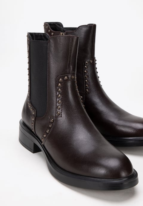 Botas Chelsea de piel para mujer Wittchen con remaches decorativos en piel natural marrón - Image 5