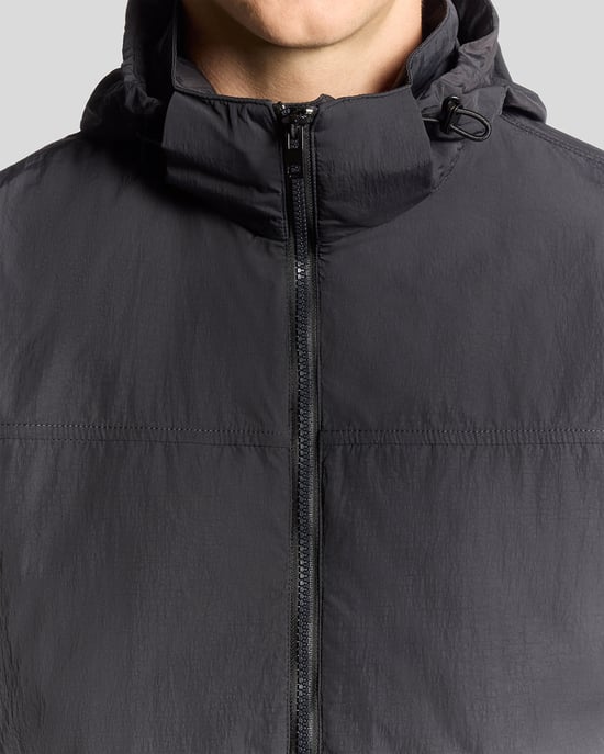 Chaqueta Stow Away en Negro - Image 3