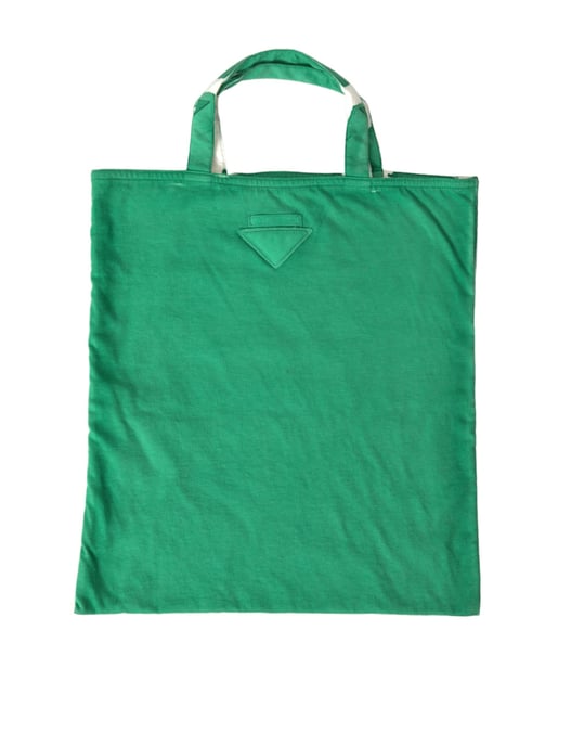 Bolsa de Compras de Tela de Jersey Verde con Logo en el Hombro - Image 1