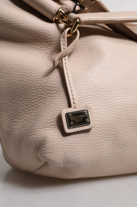 Bolso de mano con placa de logo de cuero de ciervo rosa claro - Image 5