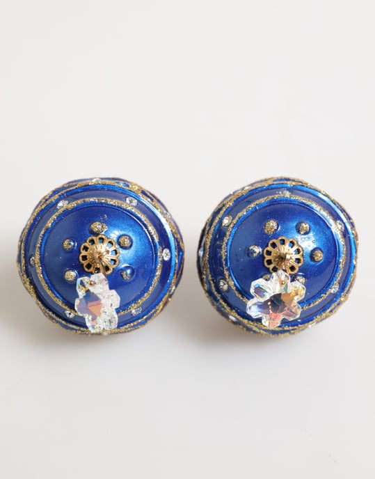 Pendientes de clip en forma de esfera navideña azul de cristal con caída de latón dorado - Image 2