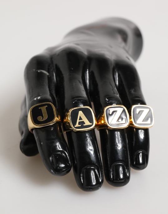 Juego de Letras JAZZ de Latón en Tonos Dorados, 4 Piezas, Anillo Ajustable - Image 5