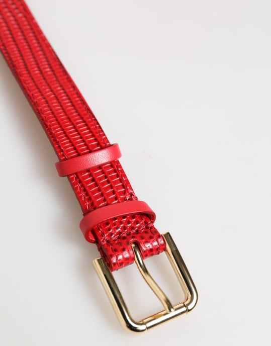 Brazalete de mujer en cuero exótico rojo con hebilla de metal color dorado - Image 4